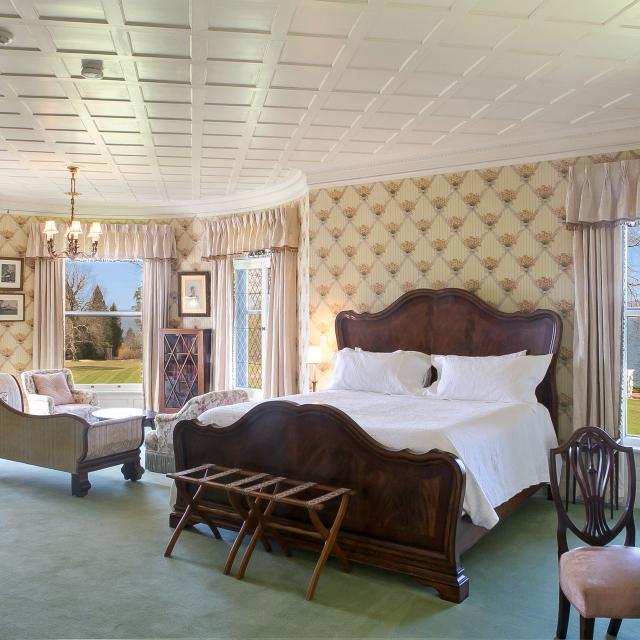 Overlook Room 1