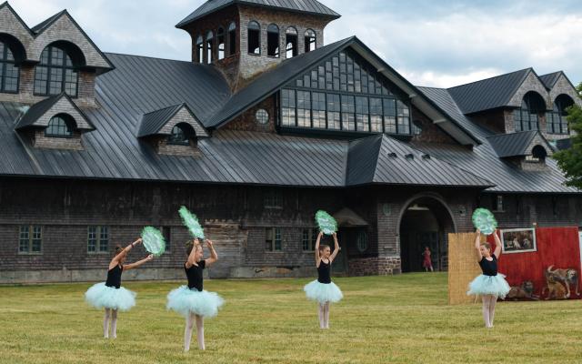 Farm to Ballet performance on the Breeding Barn lawn.